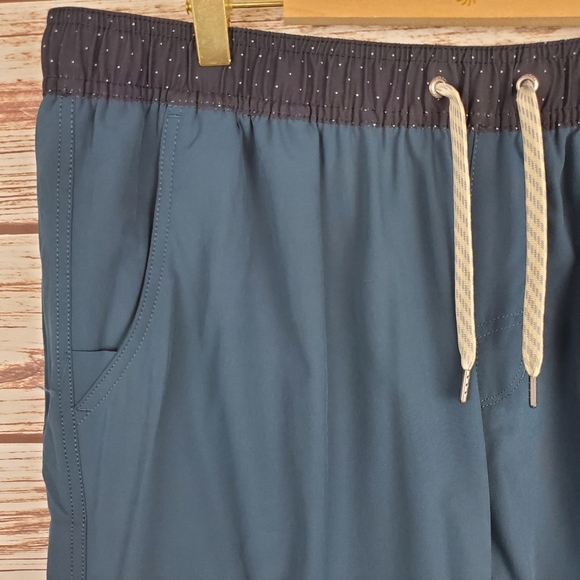 Vuori Mens XL Indigo 7" Lined Core Athletic Shorts                           #79 - Picture 3 of 12